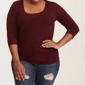 Girlfriend Scoop Tee Women's Size 00 is a size 10